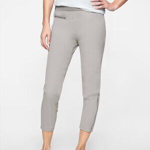 Athlete Mod Trekkie Crop Gray Pants | Size 6